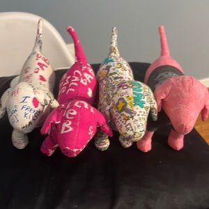 4 Victoria’s Secret pink dogs collectibles